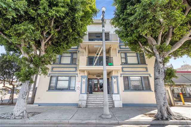 8-Unit in Alamitos Beach