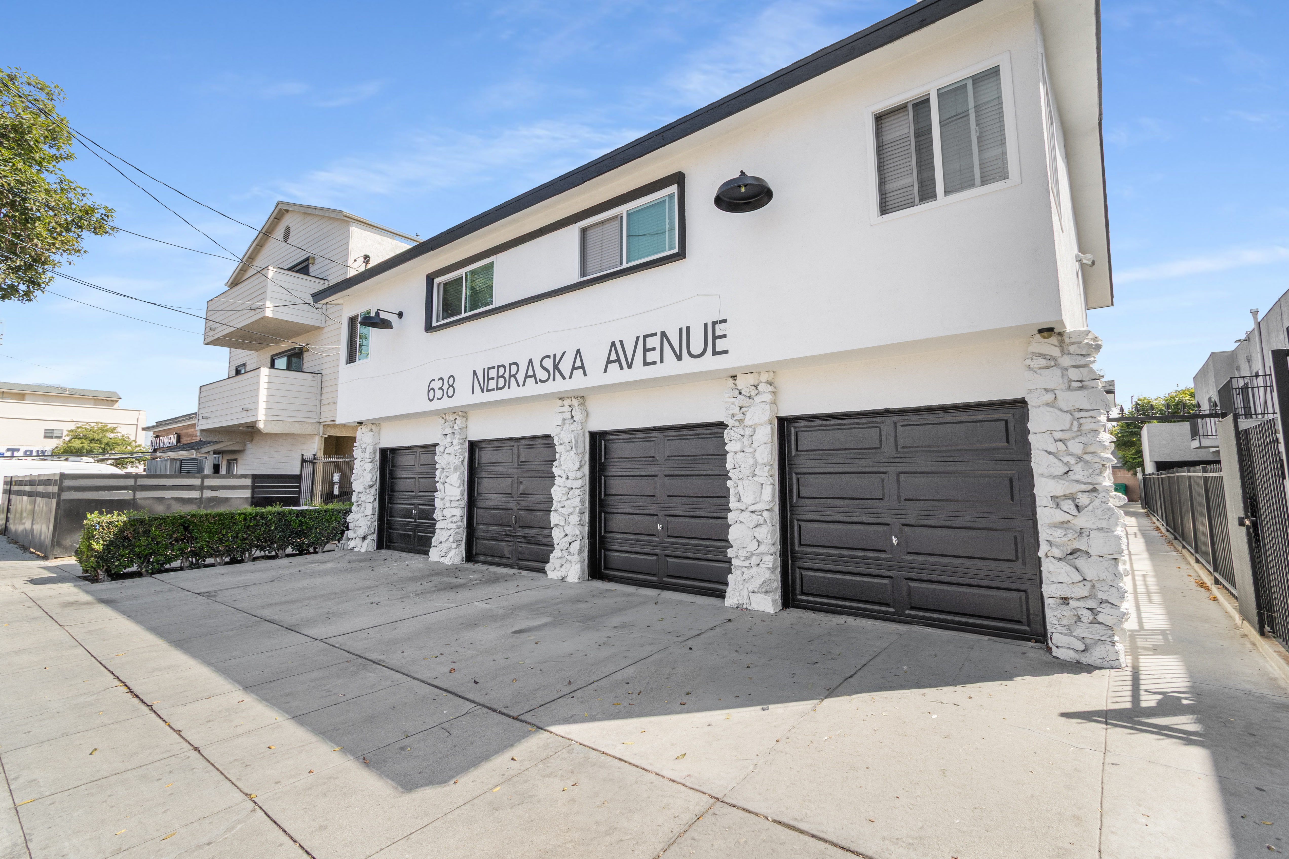 8-Unit in Alamitos Beach